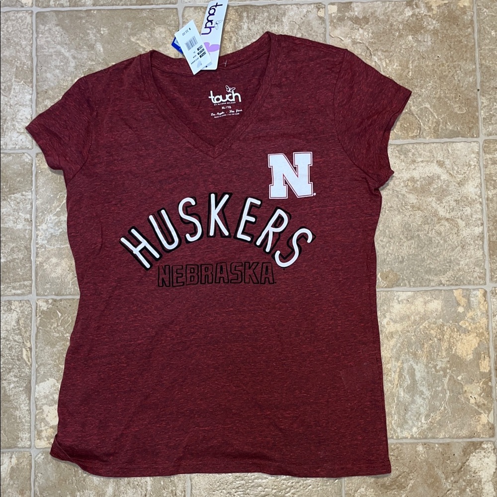 **Last chance!** NWT Touch by Alyssa Milano Maroon Huskers Nebraska V-Neck Tee